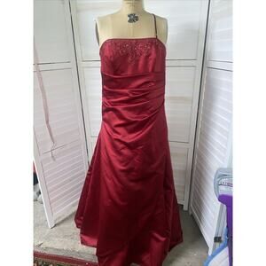 David’s Bridal Formal Red Prom Strapless Homecoming Dress Maxi Floor Length 12